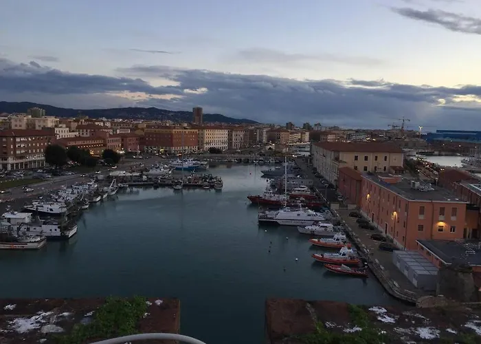 Centro Con Le Comodità Appartement